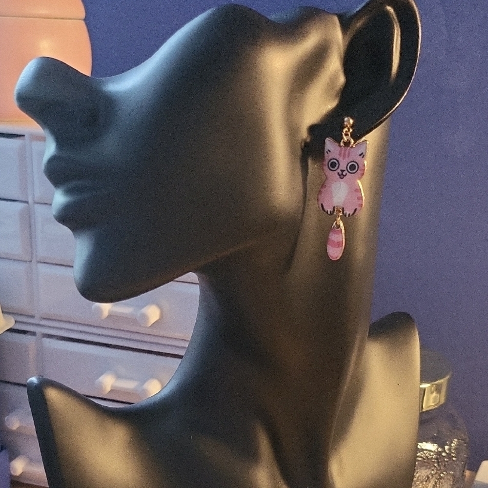 Charming Pink Cat Earrings